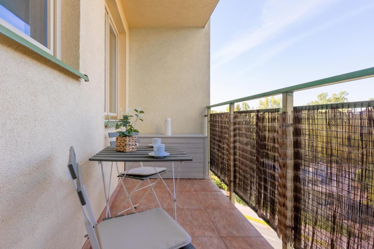 ורשה Metro Wilanowska Apartment With Parking By Noclegi Renters מראה חיצוני תמונה